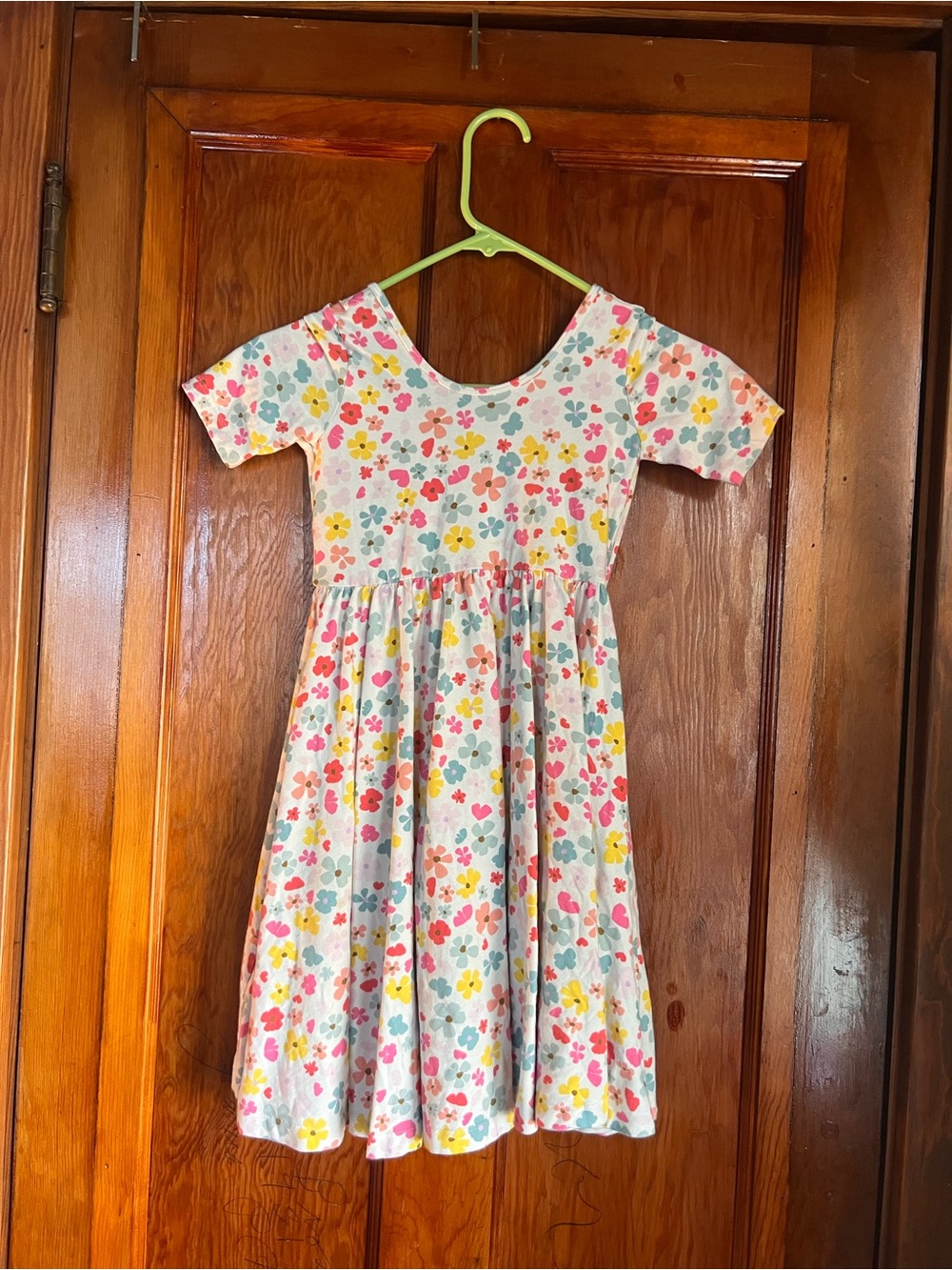 Alice and Ames size 7 Girls White Floral Short-Sleeve Dress